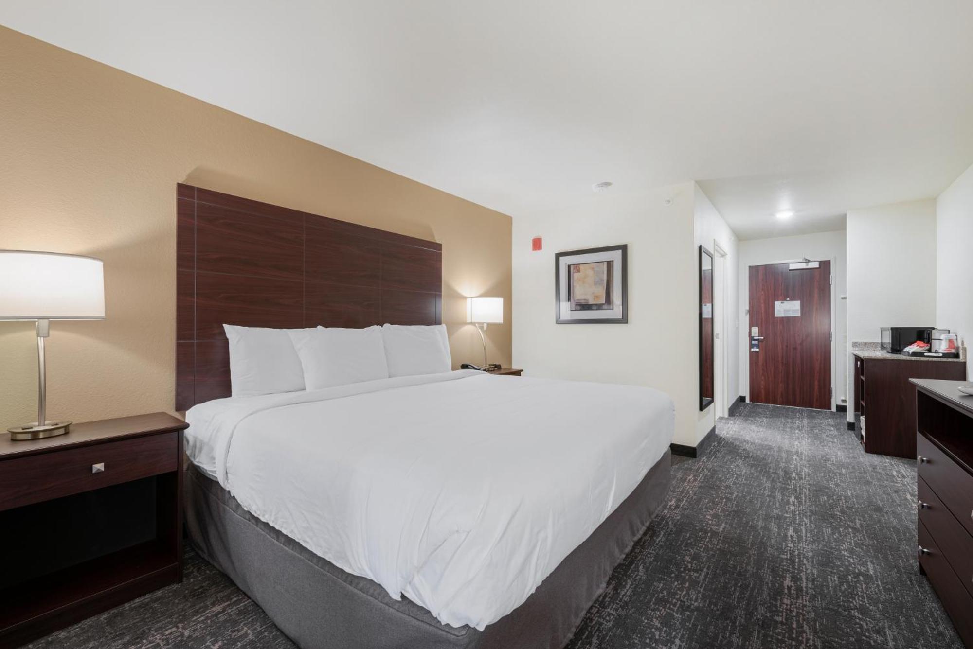 Cobblestone Hotel & Suites - Bellefontaine Zewnętrze zdjęcie